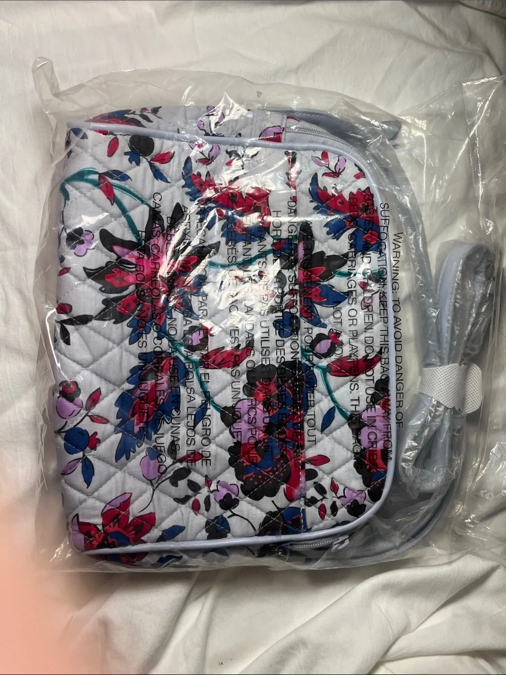 Vera Bradley NWT Trimmed Crossbody bag in Vineyard Floral.